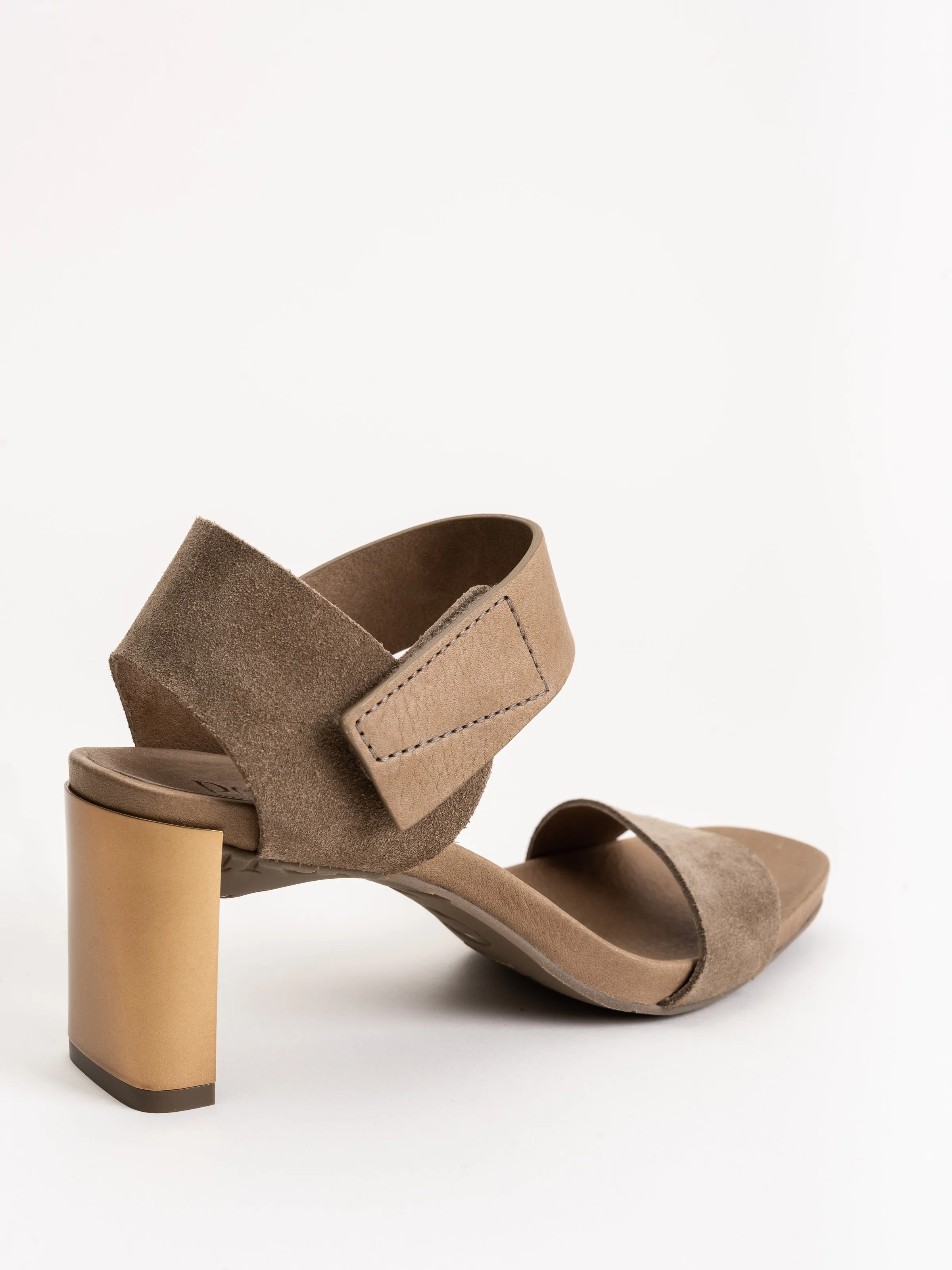 cody heel - bark