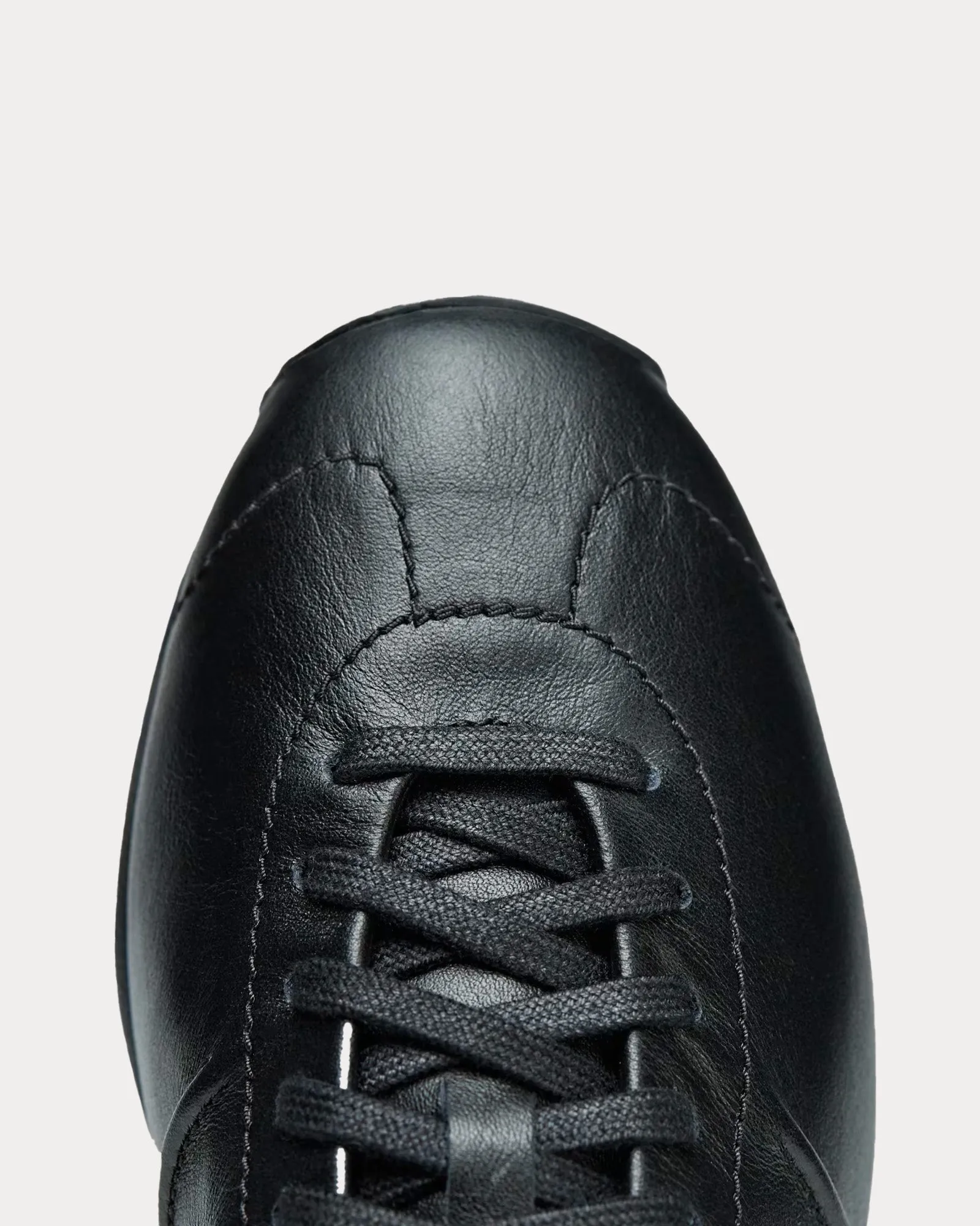 Country Leather Black / Black / Black Low Top Sneakers