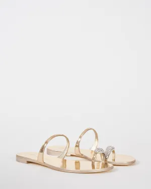 flat sandal with toe ring