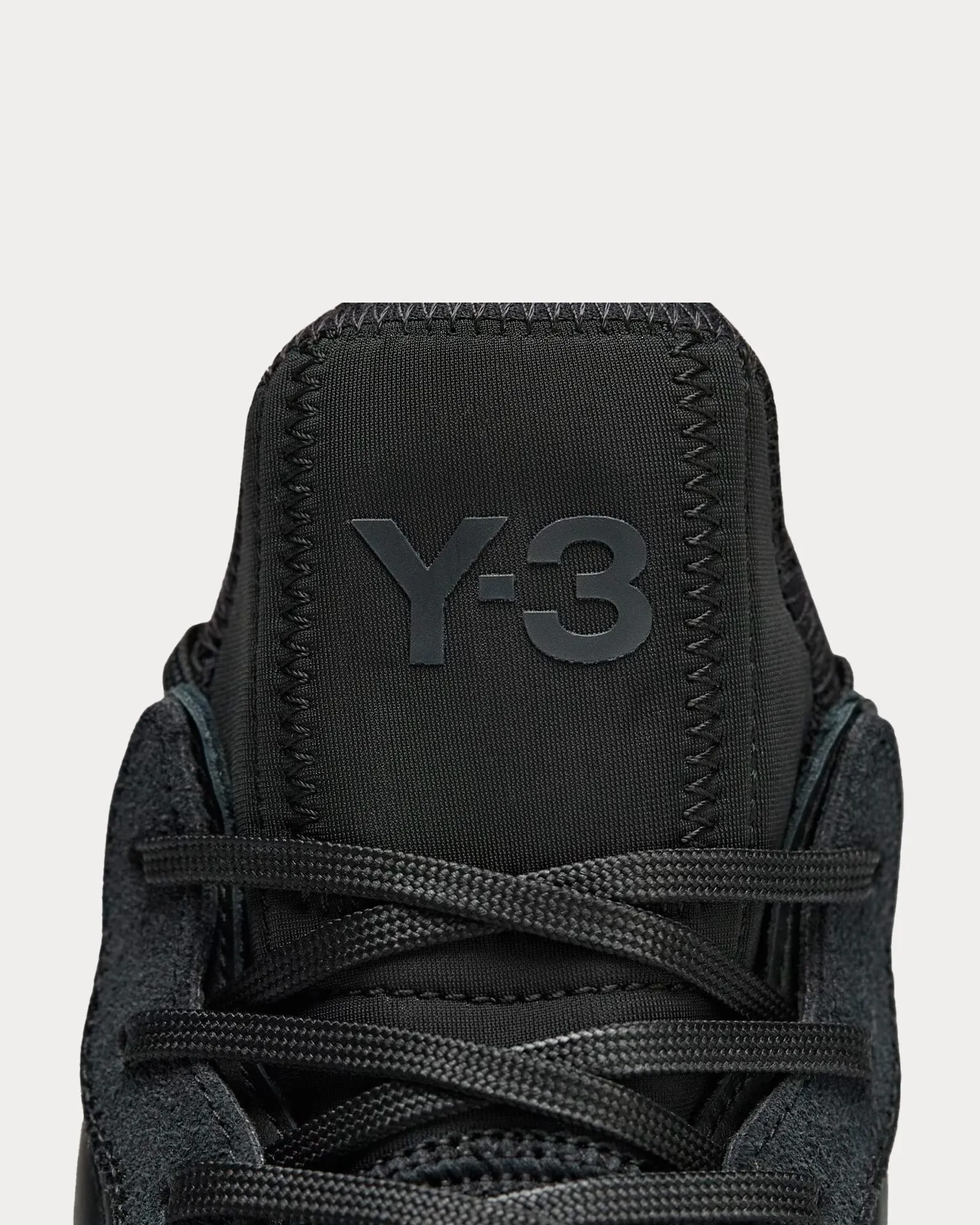 Kaiwa Black / Off White / Bliss Mid Top Sneakers