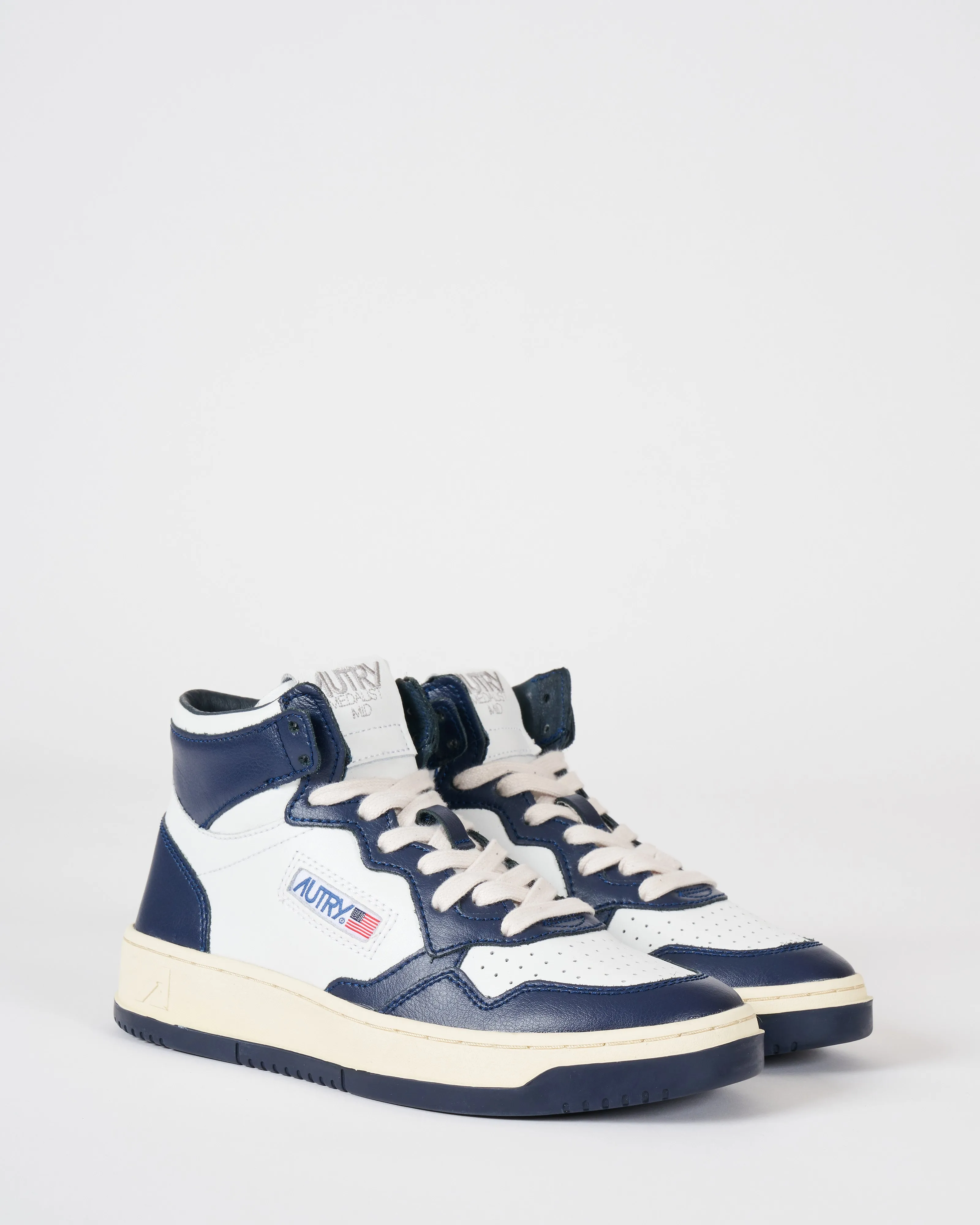 medalist mid sneaker