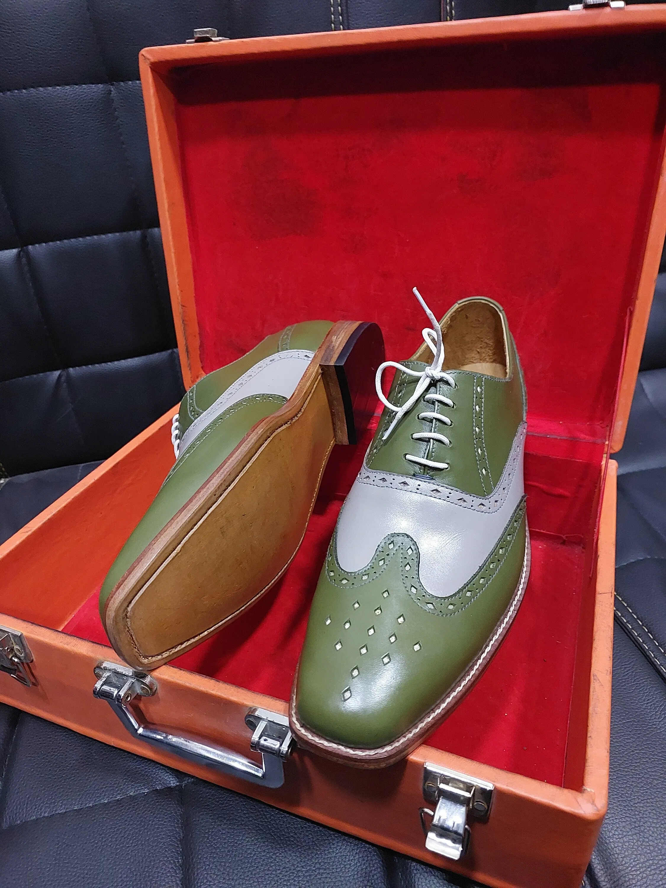 New Men's Handmade Formal Shoe  Leather Lace Up Stylish Wing Tip Dress & Formal Wear Shoes