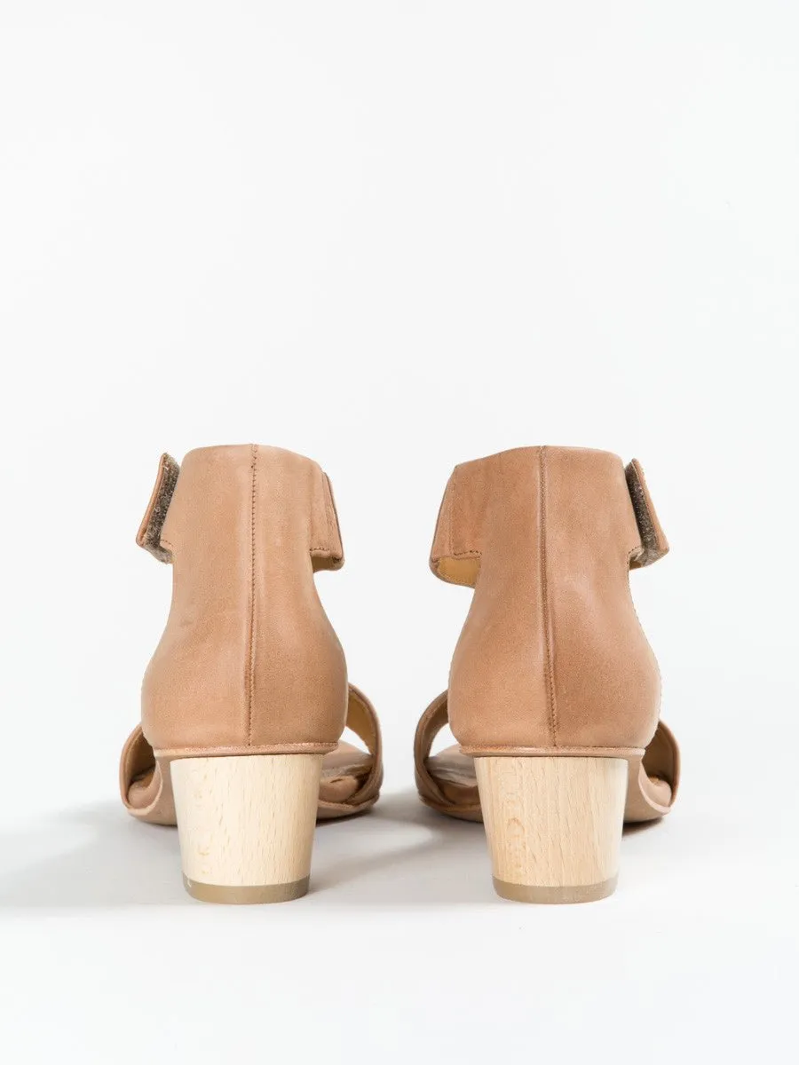 ollie sandal - tan