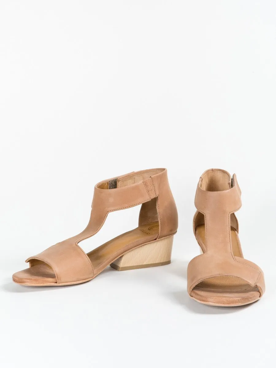 ollie sandal - tan