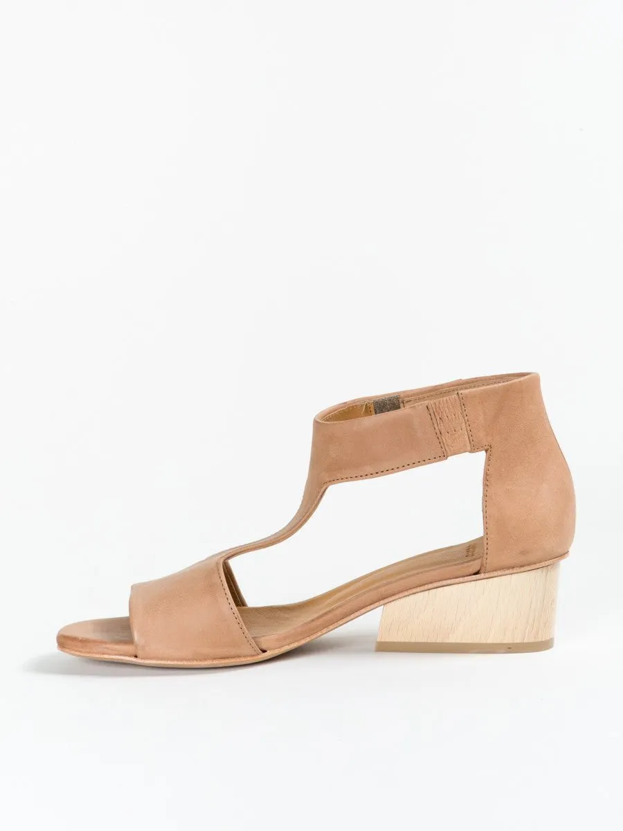 ollie sandal - tan